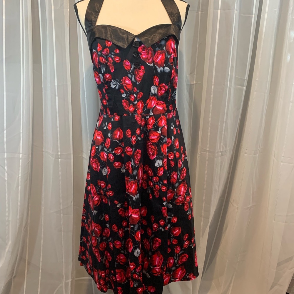 Retro style dress. Black w/ red roses design. XXXL